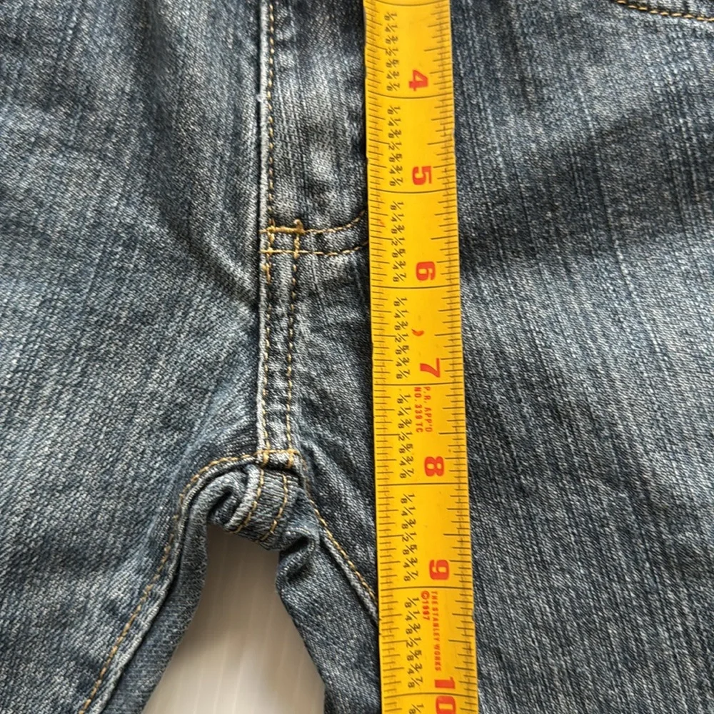 Wrangler 100% cotton, 5 pockets jeans.  Boys size 10 slim